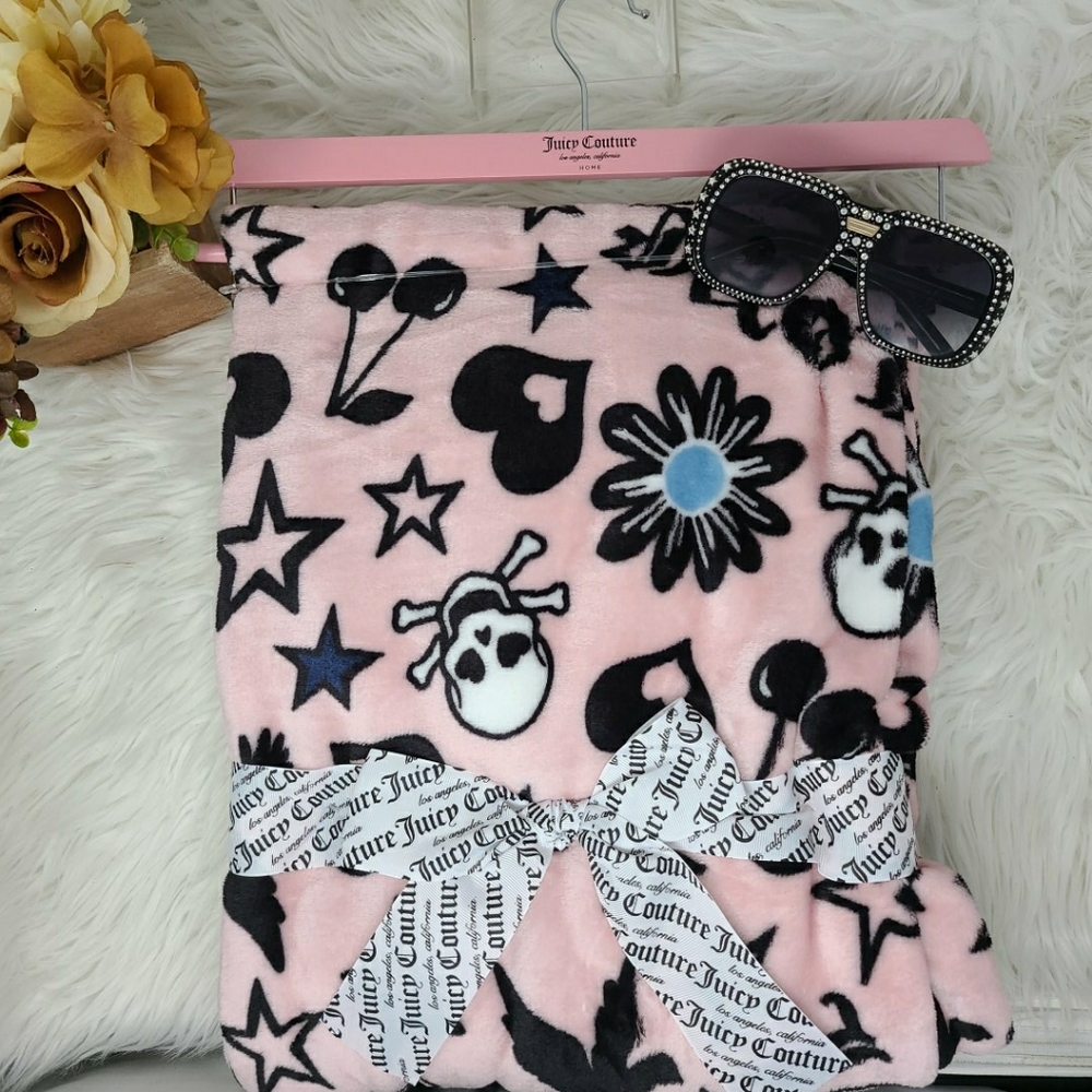 NWT Pink & Black Juicy Couture Blanket Throw